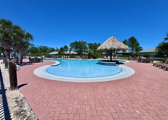 Coastal 3br W/ Pool Access & Ev Charger | The Rookery 900 Morgan Holiday home *