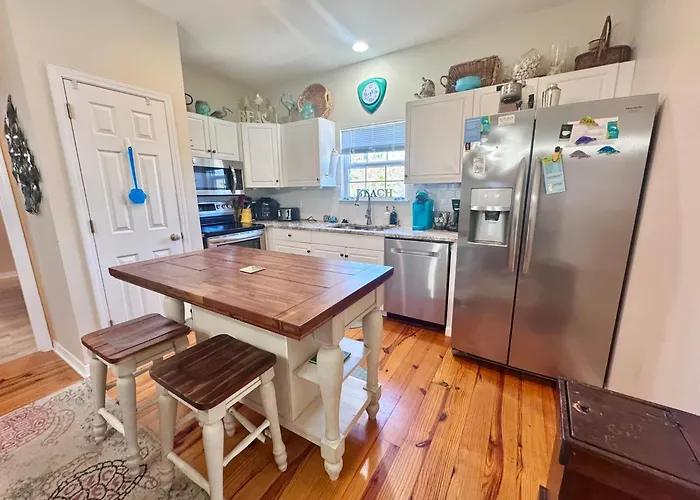 Holiday home Coastal 3br W/ Pool Access & Ev Charger | The Rookery 900 Morgan