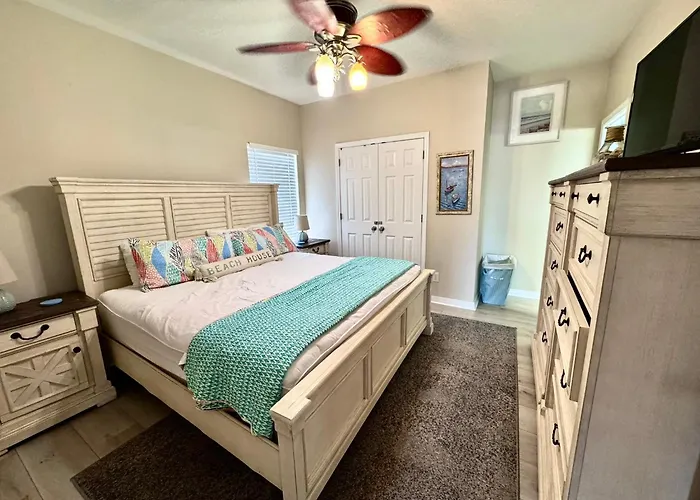 Coastal 3br W/ Pool Access & Ev Charger | The Rookery 900 Morgan