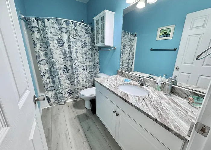 Coastal 3br W/ Pool Access & Ev Charger | The Rookery 900 Morgan